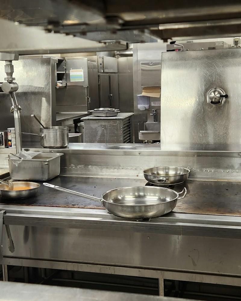 Servis (yemek) asansörü